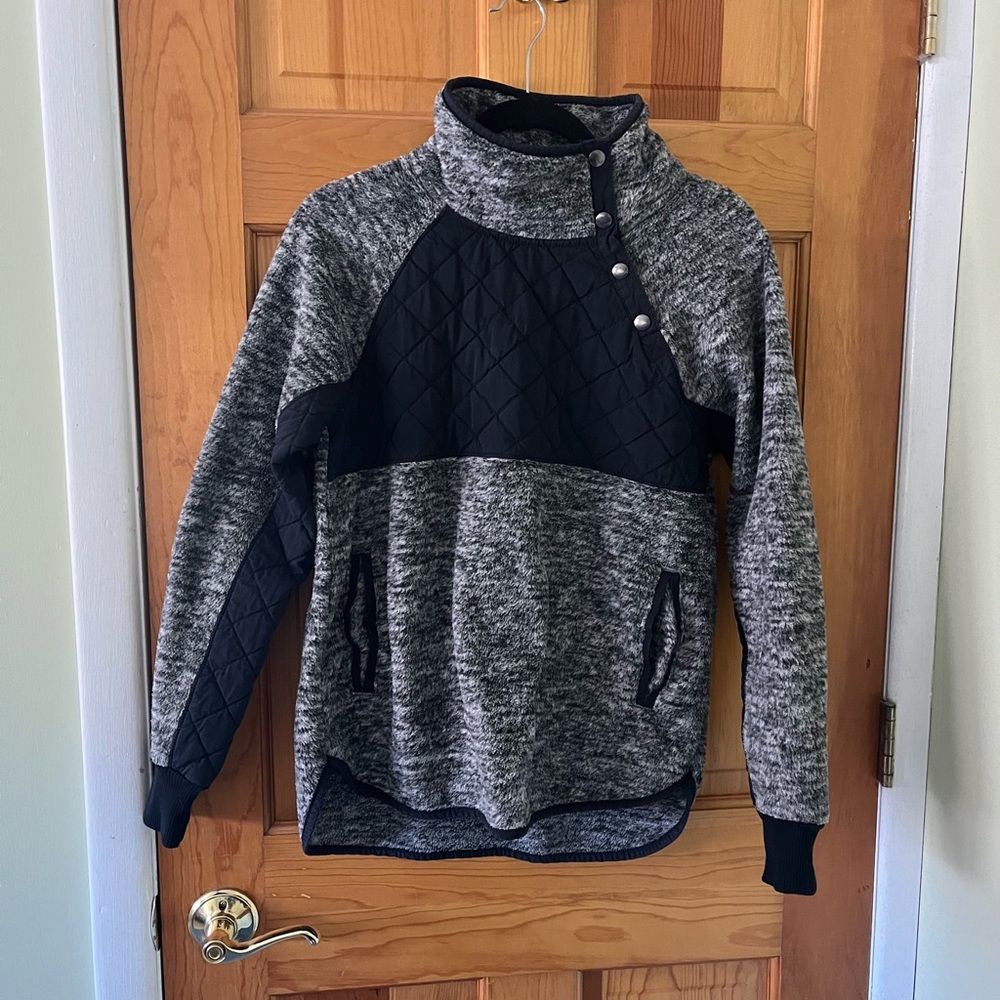 Abercrombie and Fitch Asymmetrical Snap-Up Fleece